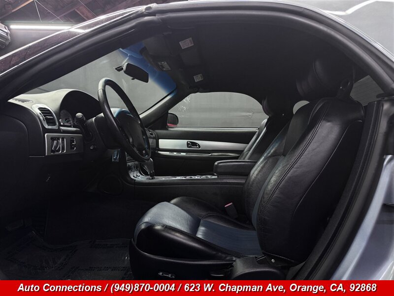 Used 2005 Ford Thunderbird RWD image 6