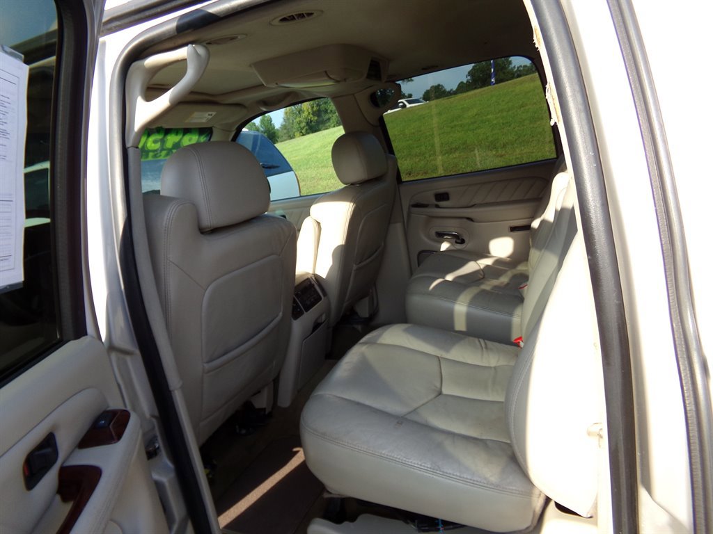 Used 2006 Cadillac Escalade ESV Platinum image 7