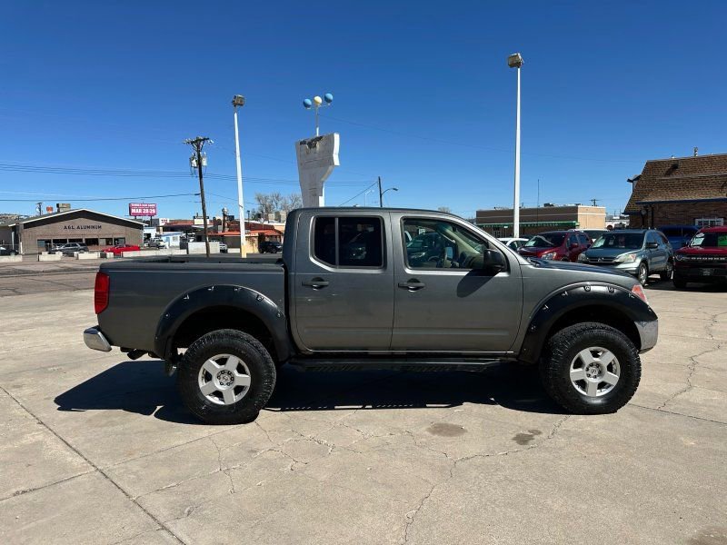 Used 2007 Nissan Frontier SE w/ SE Value Truck Pkg AWD/4WD image 8