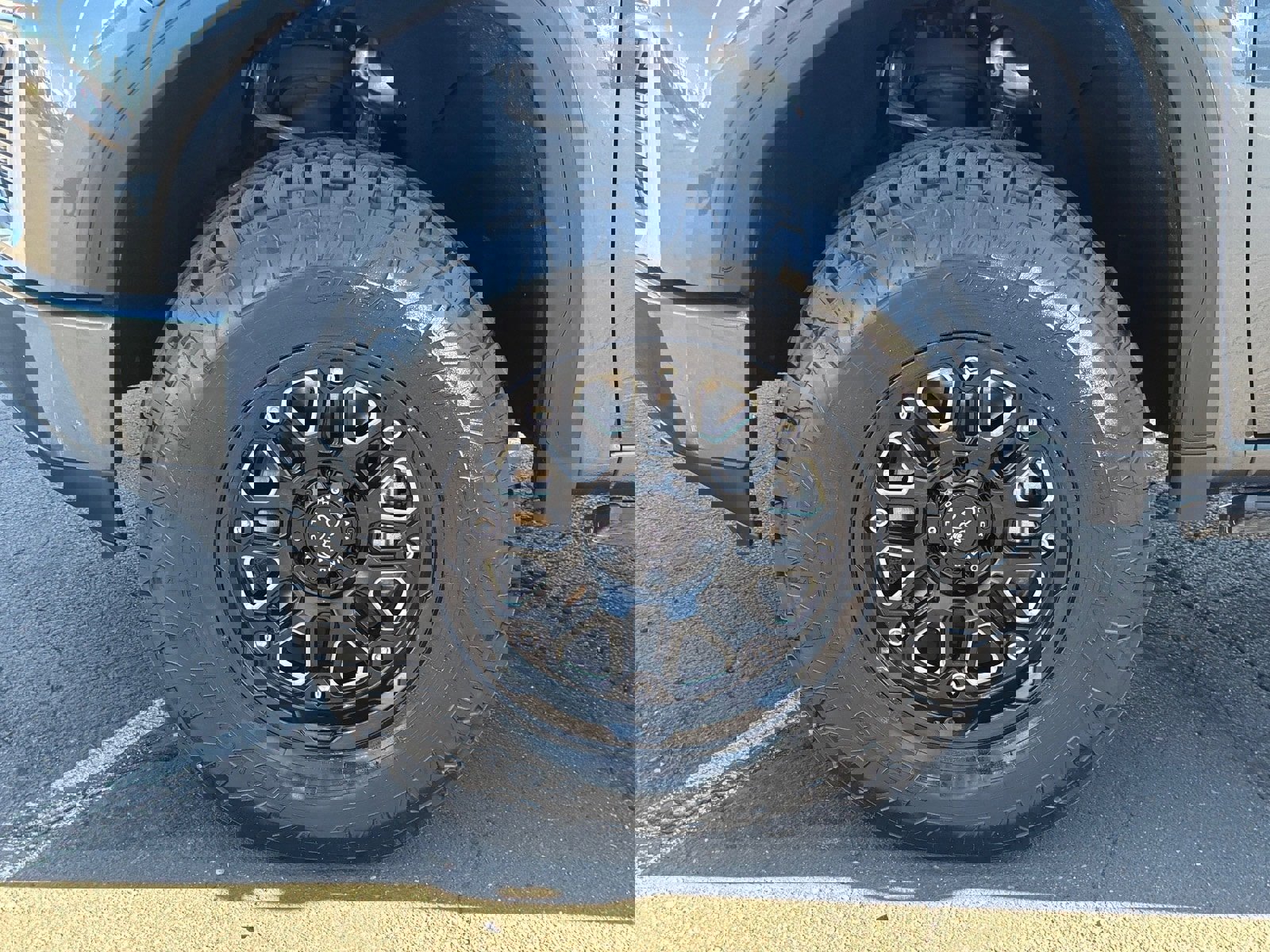 Used 2020 GMC Sierra 1500 AT4 w/ Technology Package image 11