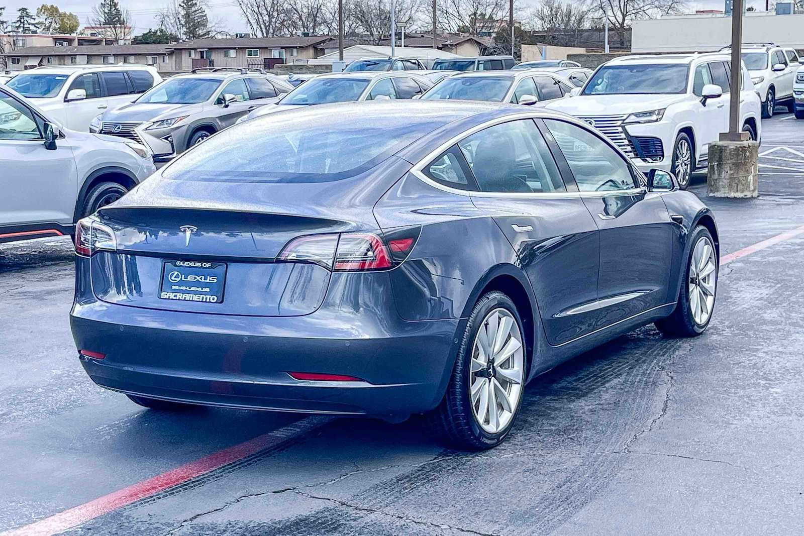Used 2018 Tesla Model 3 Long Range image 4
