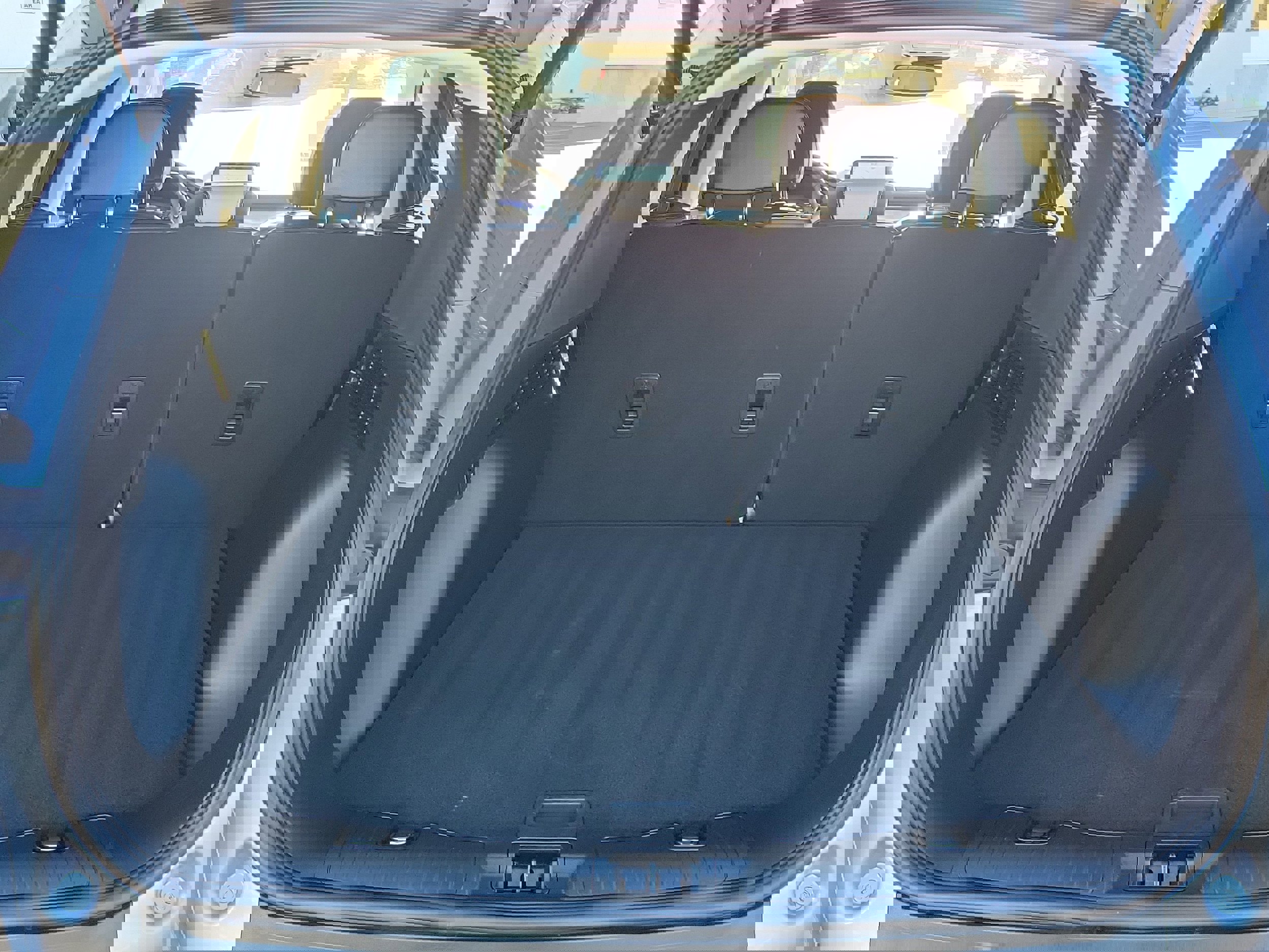 Certified 2022 Ford Escape Titanium image 9