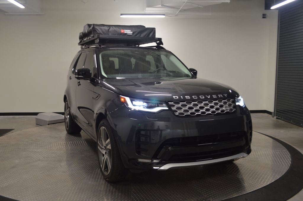 Used 2025 Land Rover Discovery Metropolitan Edition AWD/4WD image 7