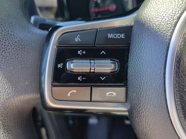 Used 2023 Kia Sorento LX image 28
