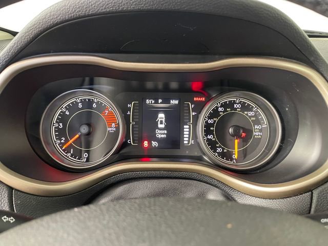 Used 2017 Jeep Cherokee Latitude w/ Comfort/Convenience Group image 5