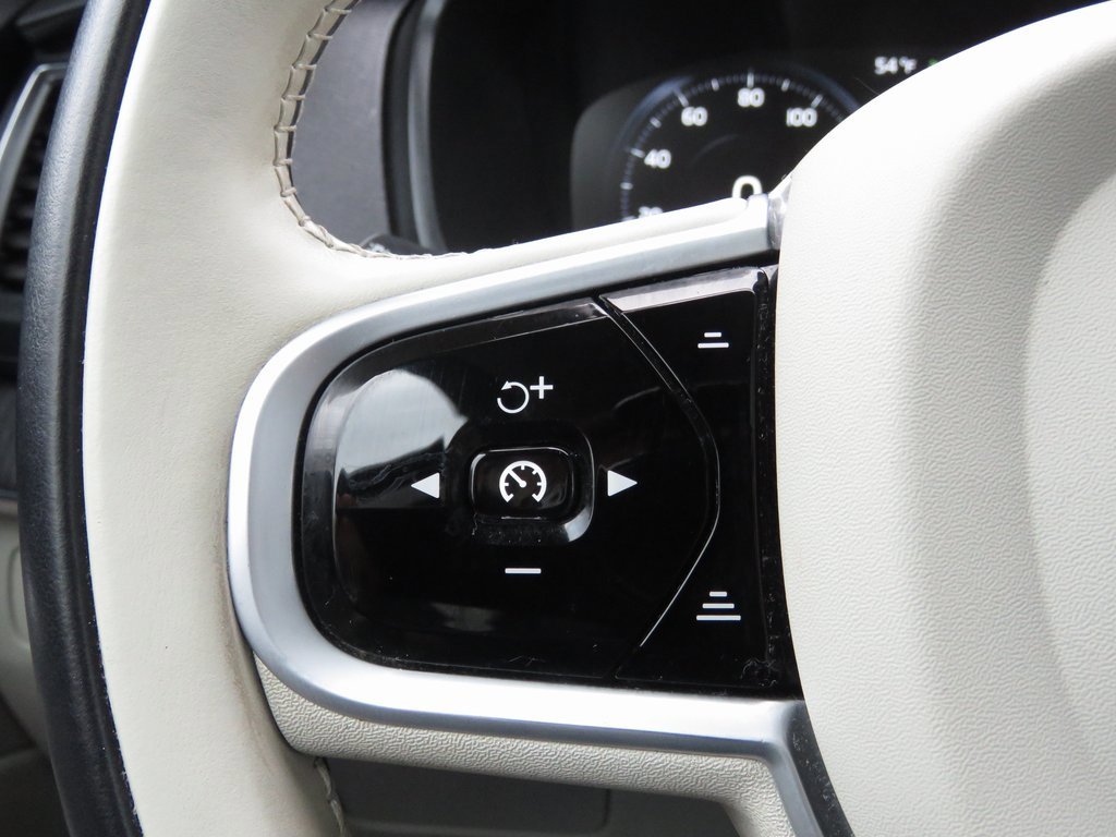 Used 2020 Volvo XC90 T6 Momentum w/ Protection Package image 26