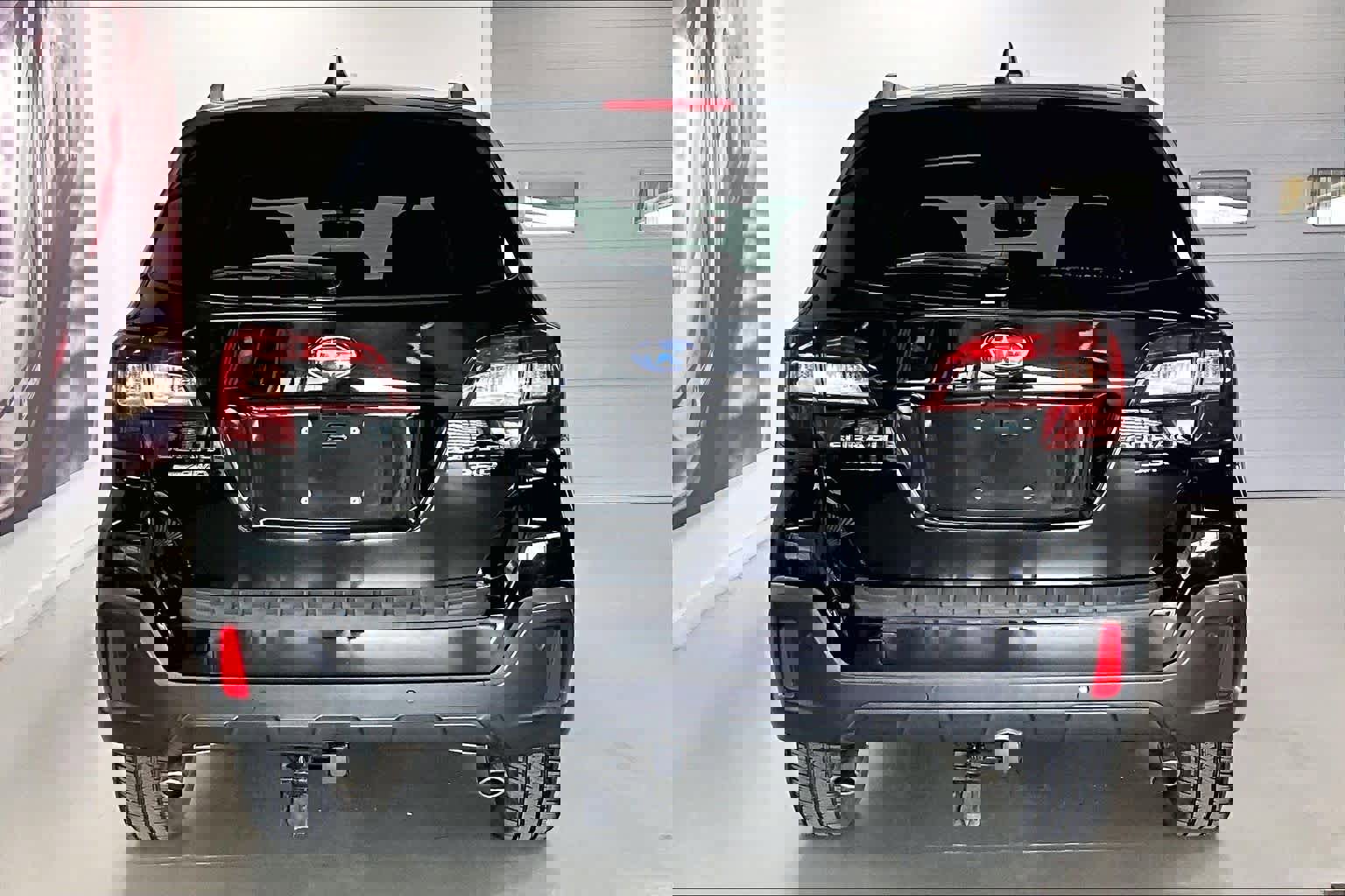 Used 2018 Subaru Outback 3.6R Touring image 5