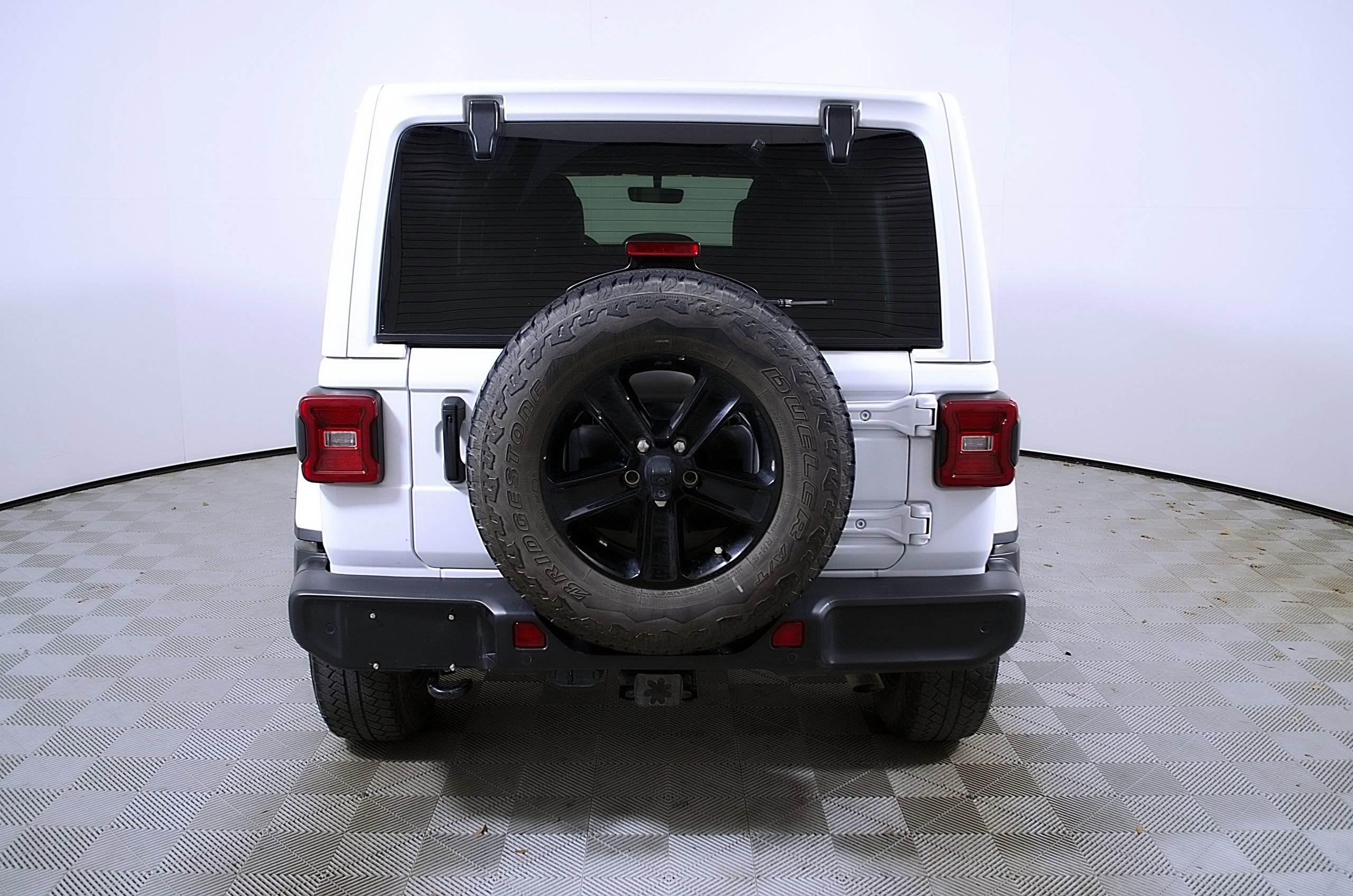 Used 2021 Jeep Wrangler Unlimited Sahara AWD/4WD image 8