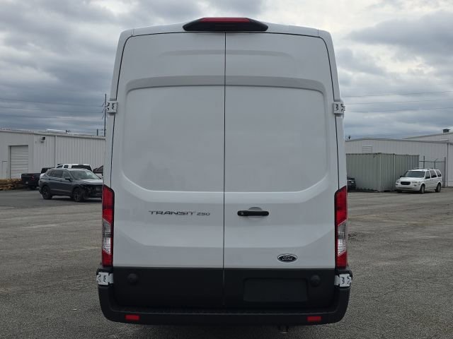 Used 2025 Ford Transit 250 148 High Roof Extended RWD image 4
