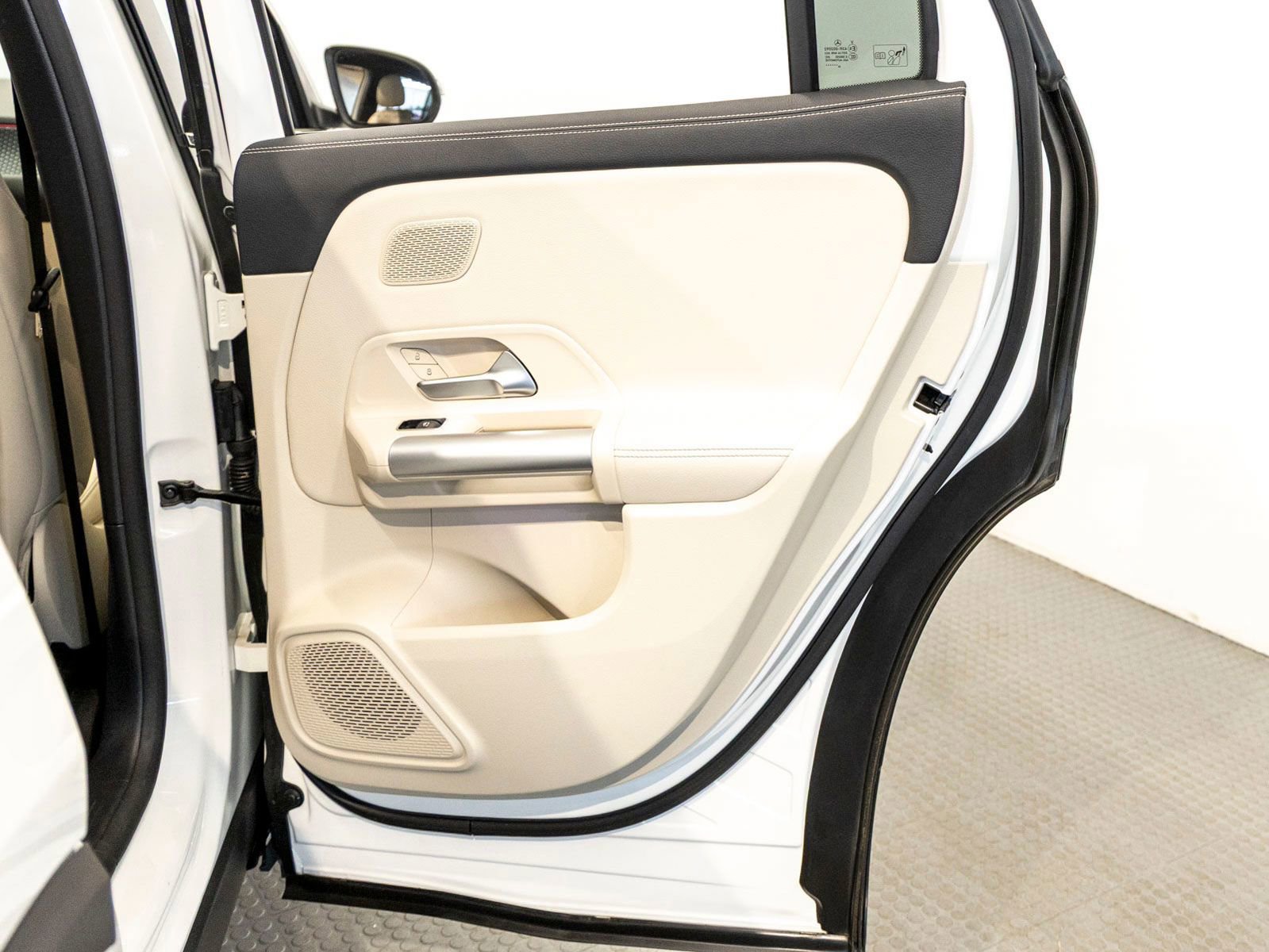 Used 2025 Mercedes-Benz GLA 250 image 23