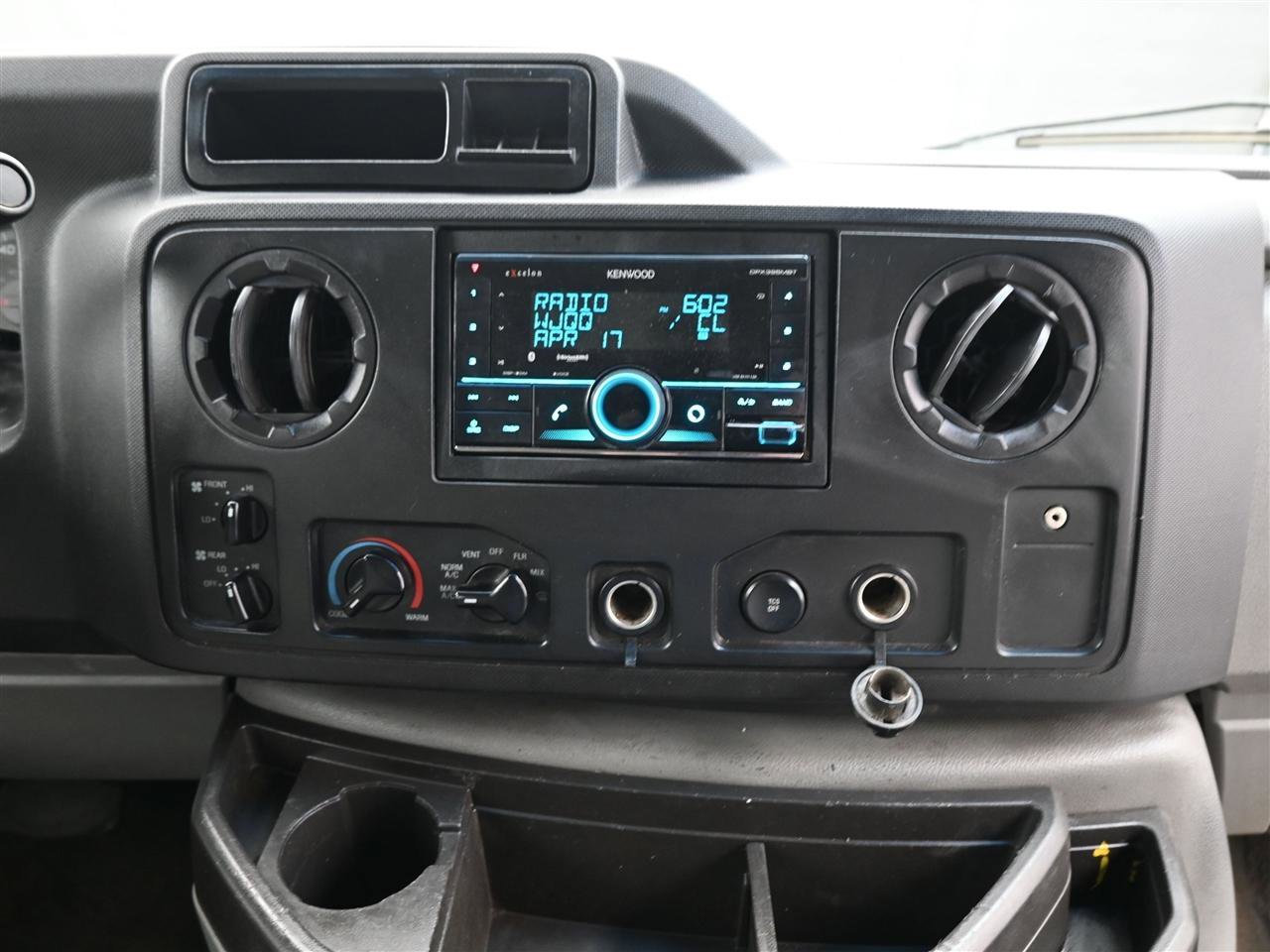 Used 2014 Ford E-350 and Econoline 350 XLT RWD image 12