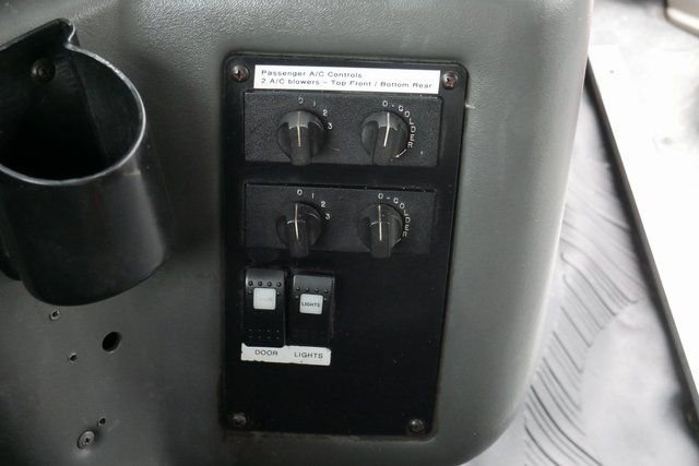 Used 2014 Chevrolet Express 4500 w/ Shuttle Bus Package image 17