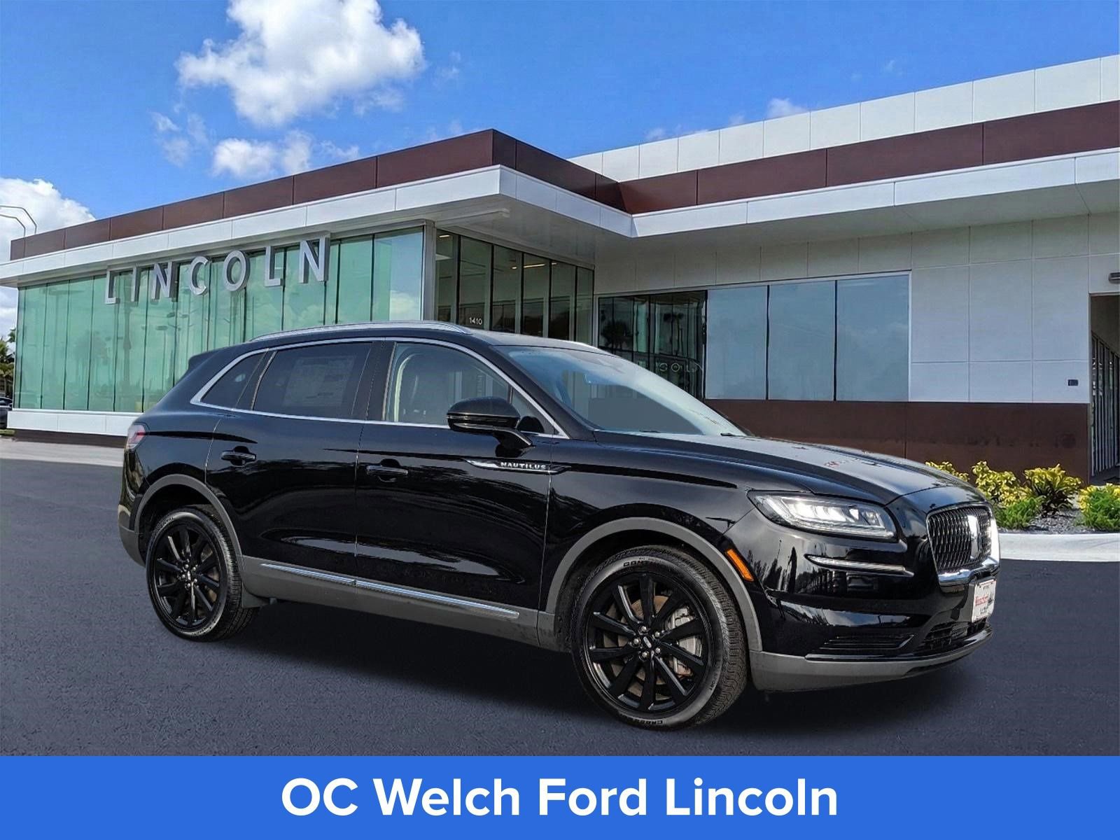 Certified 2023 Lincoln Nautilus Reserve w/ Monochromatic Package image 3