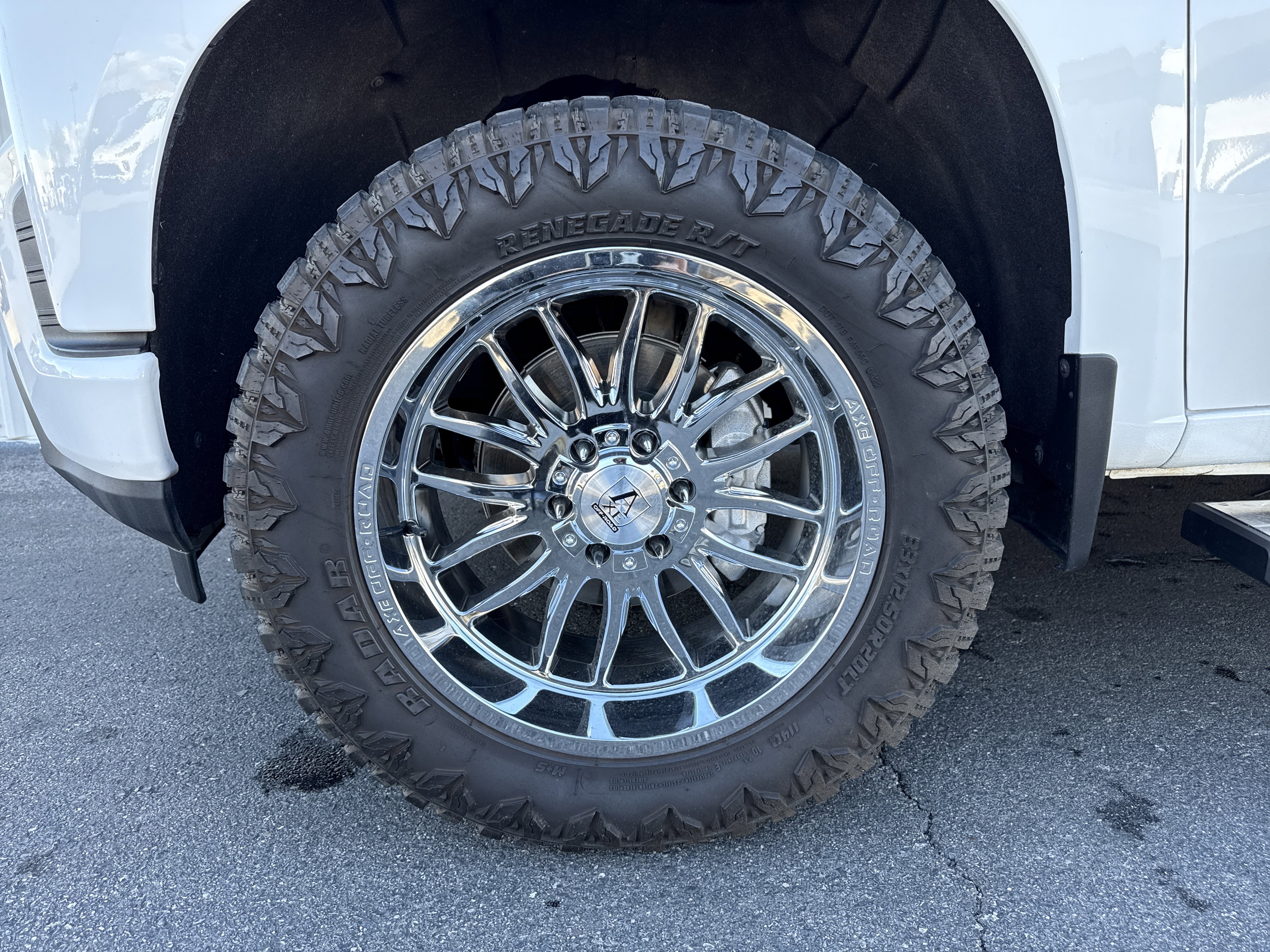 Used 2020 Chevrolet Silverado 1500 Custom w/ Custom Value Package image 6