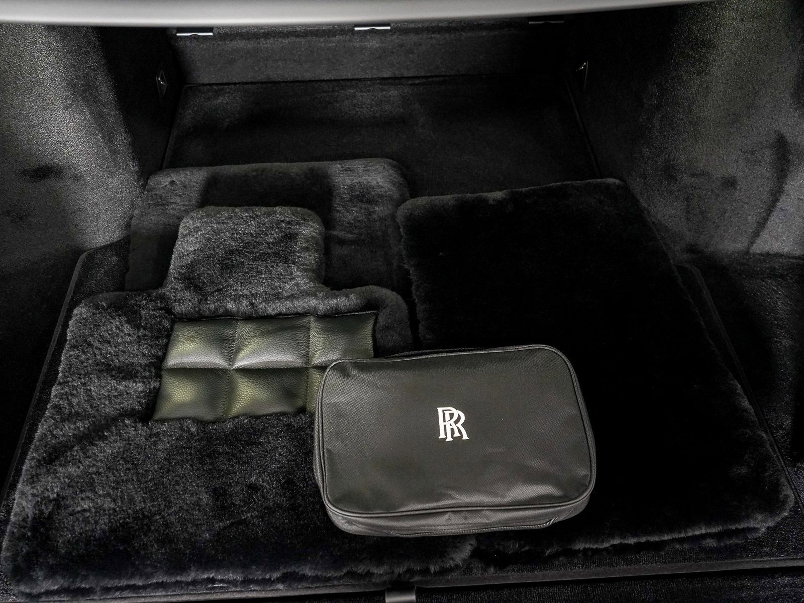 Certified 2025 Rolls-Royce Cullinan image 51