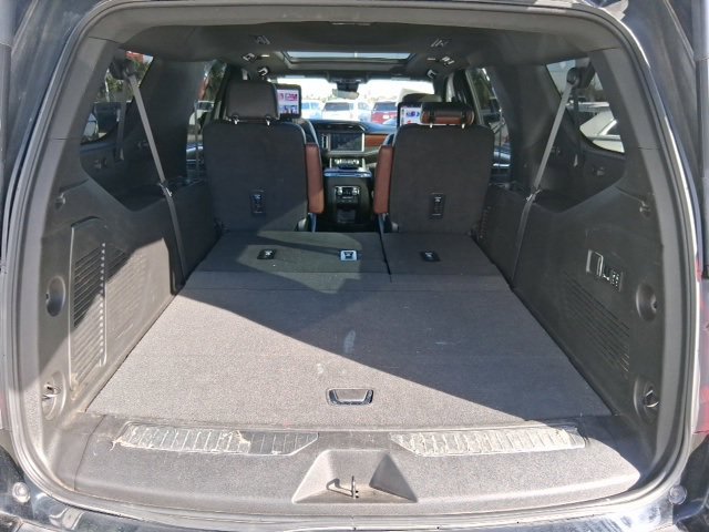 Used 2023 GMC Yukon XL Denali Ultimate image 5