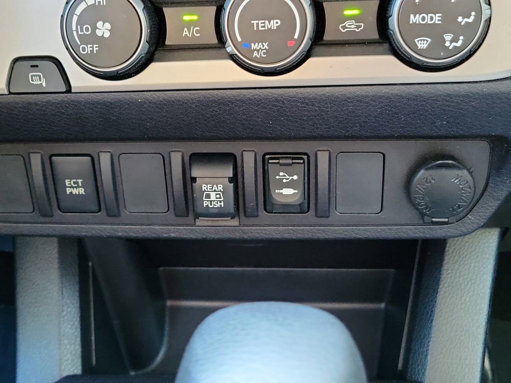 Used 2019 Toyota Tacoma SR5 image 33