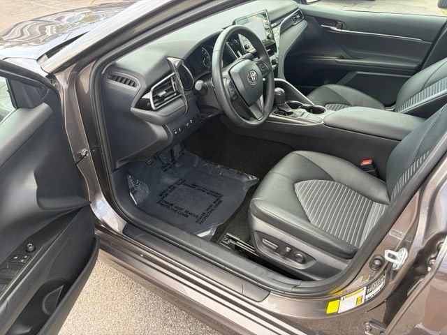 Used 2024 Toyota Camry SE FWD image 13