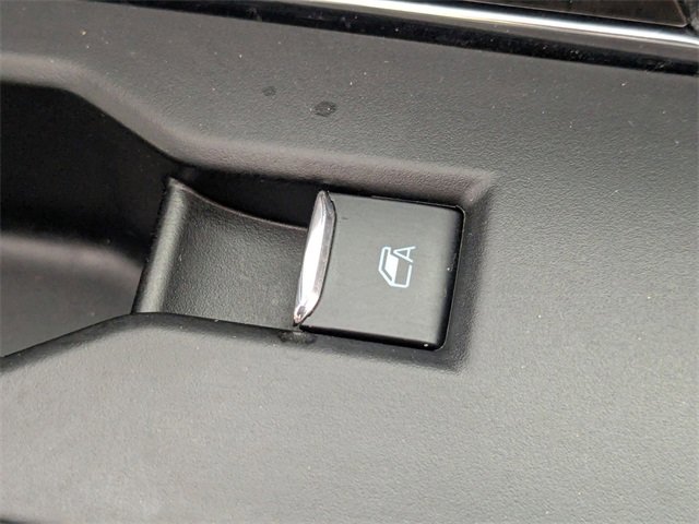 Used 2023 Ford F150 Lariat w/ Trailer Tow Package image 37