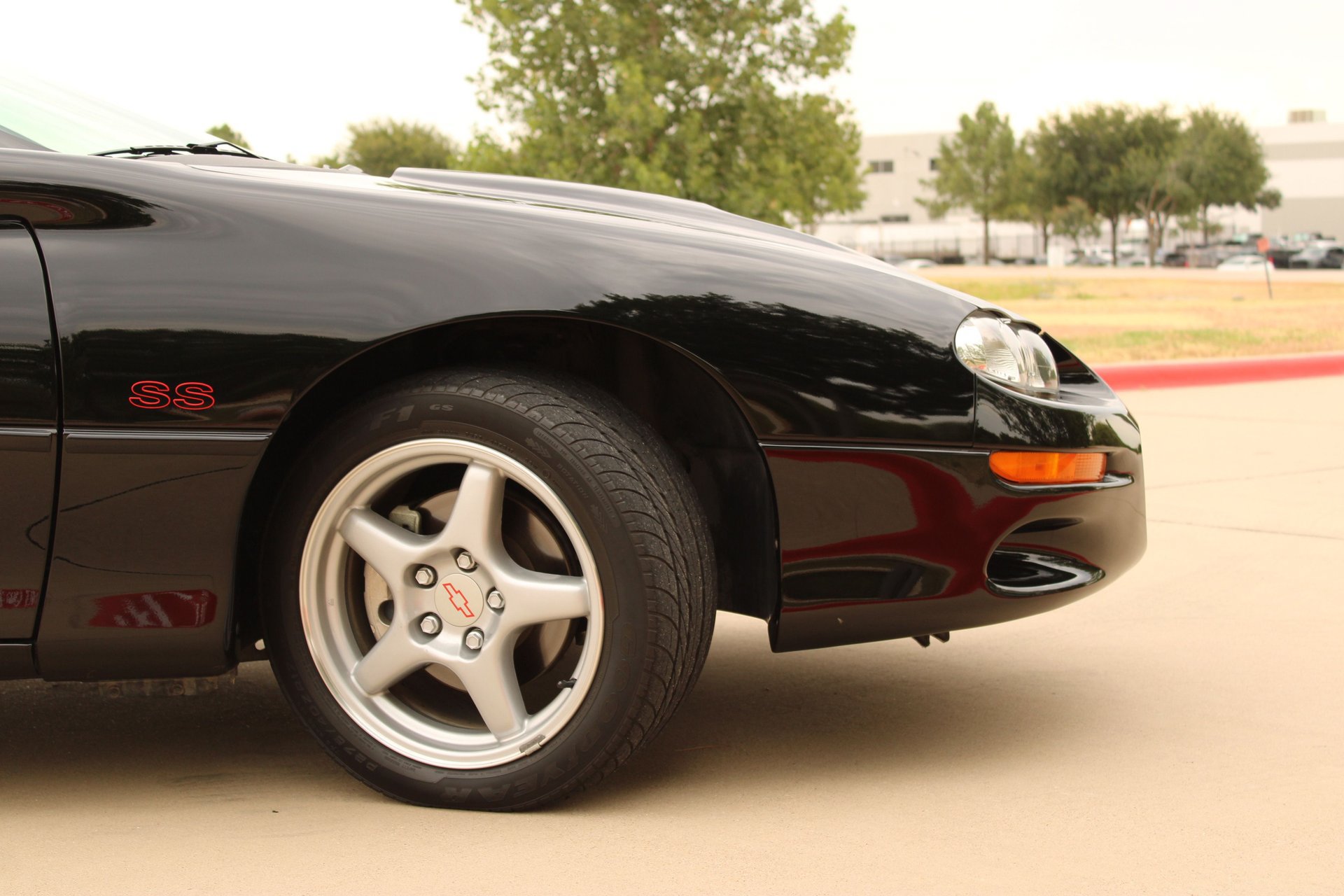 Used 1999 Chevrolet Camaro Z28 w/ SS Performance/Appearance Pkg RWD image 34