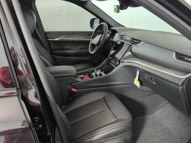 New 2025 Jeep Grand Cherokee Limited AWD/4WD image 12