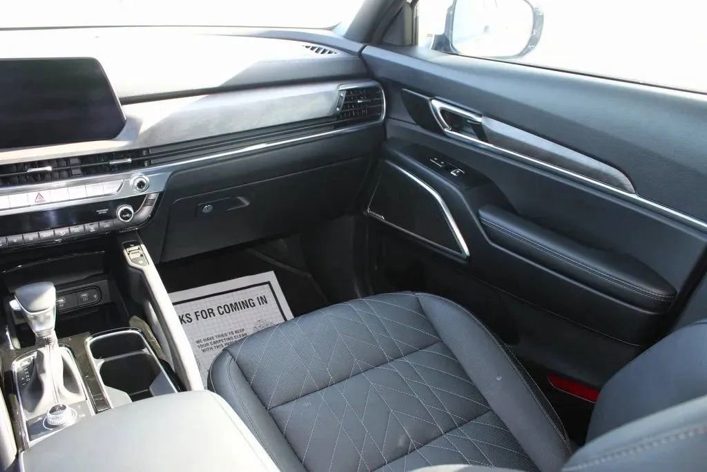 Used 2025 Kia Telluride SX X-Line image 38