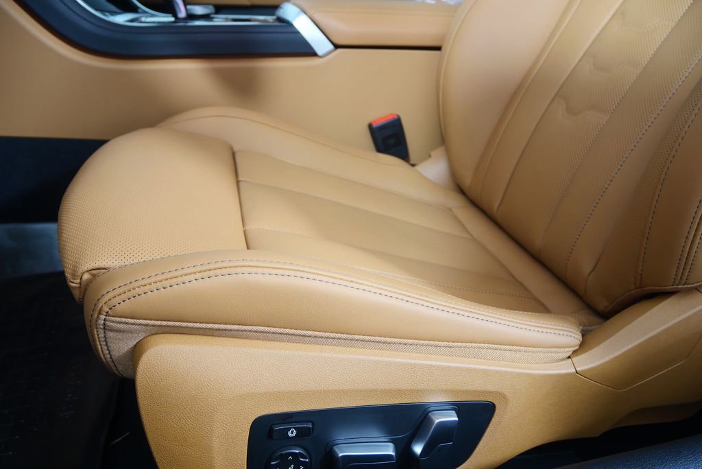 New 2026 BMW 840i Convertible image 12