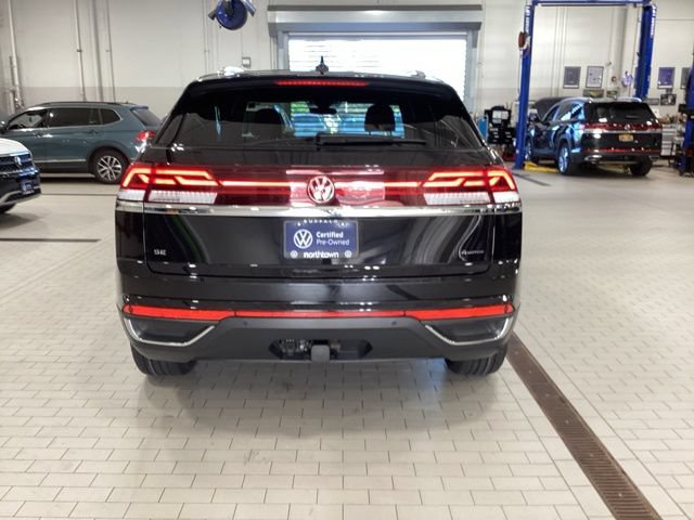 Certified 2024 Volkswagen Atlas Cross Sport SE AWD/4WD image 29