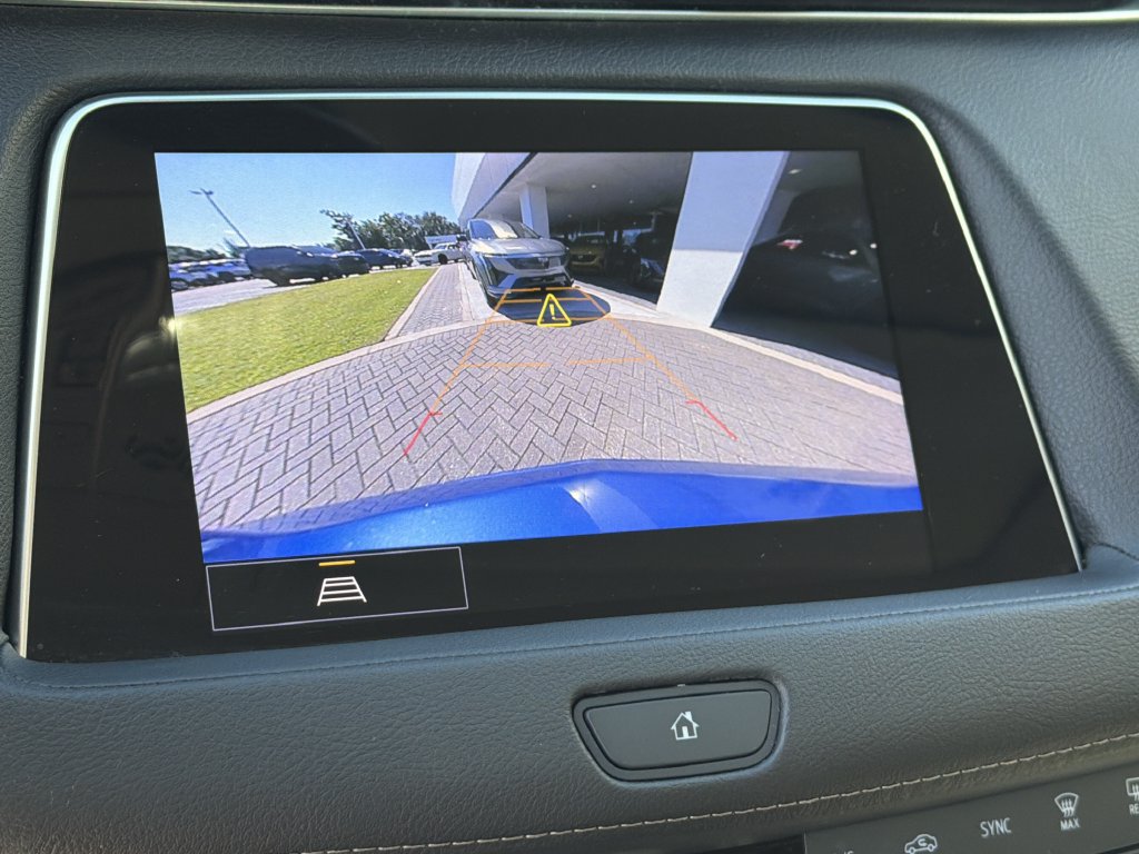 Certified 2023 Cadillac XT4 Premium Luxury FWD image 28