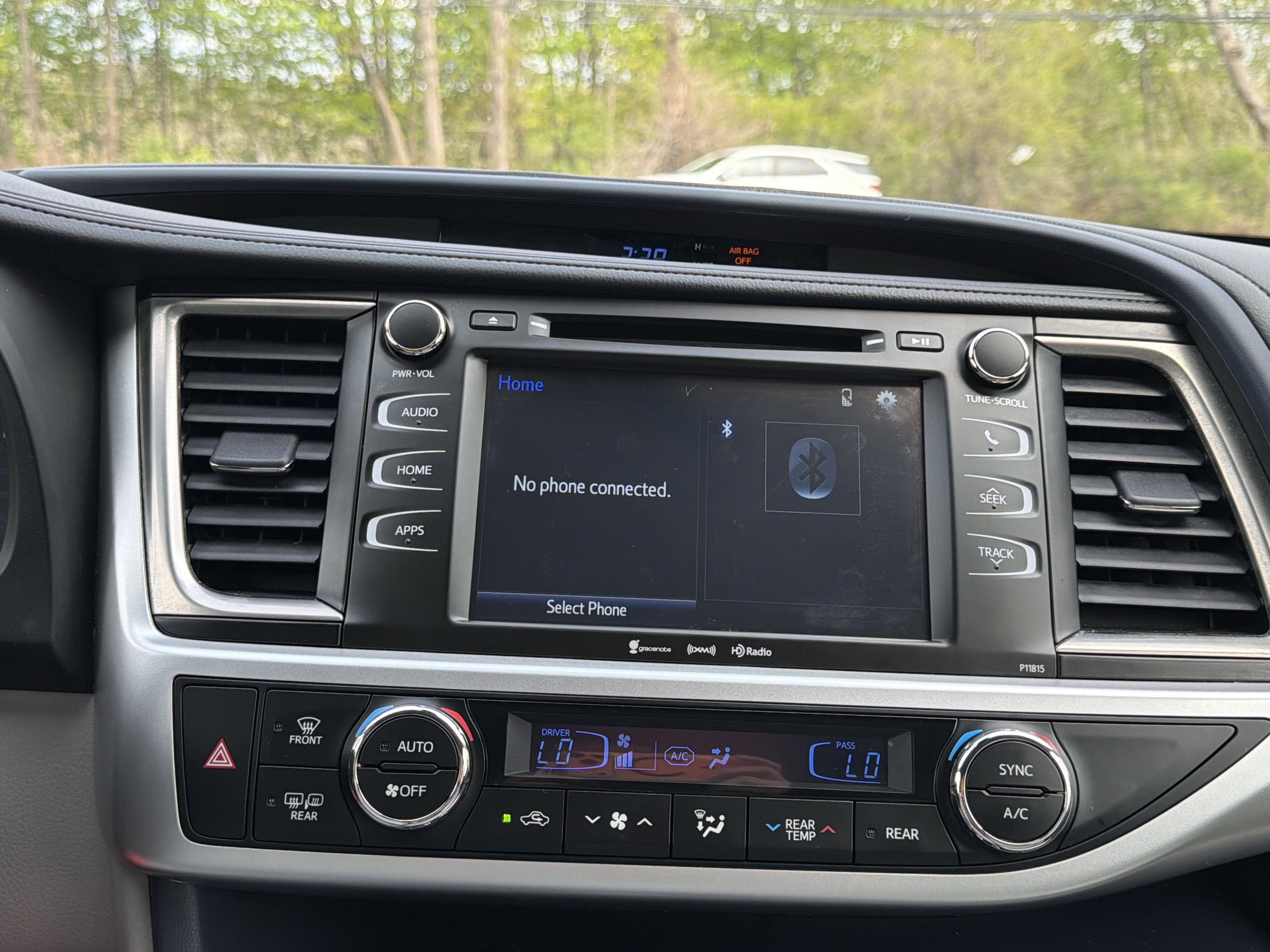Used 2019 Toyota Highlander Plus AWD/4WD image 18