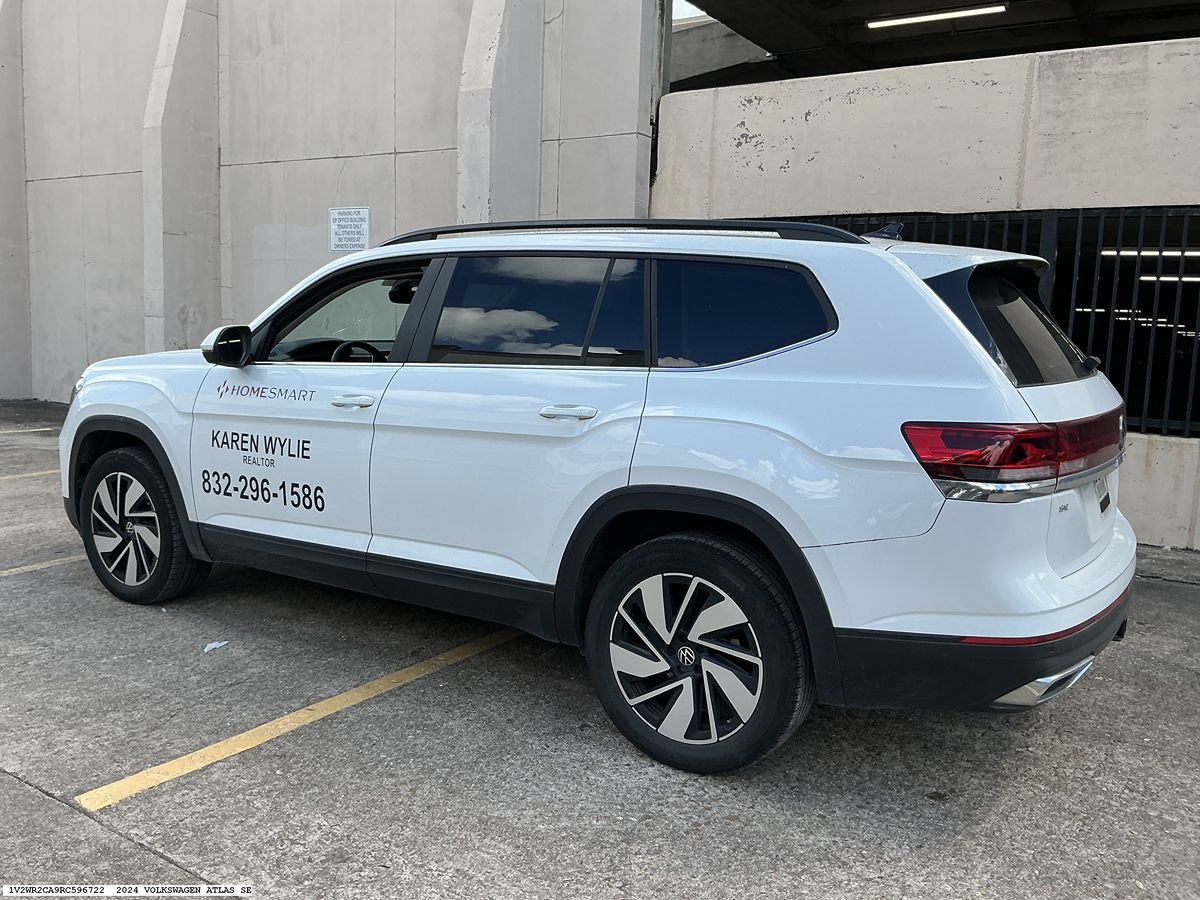 Used 2024 Volkswagen Atlas SE FWD image 4