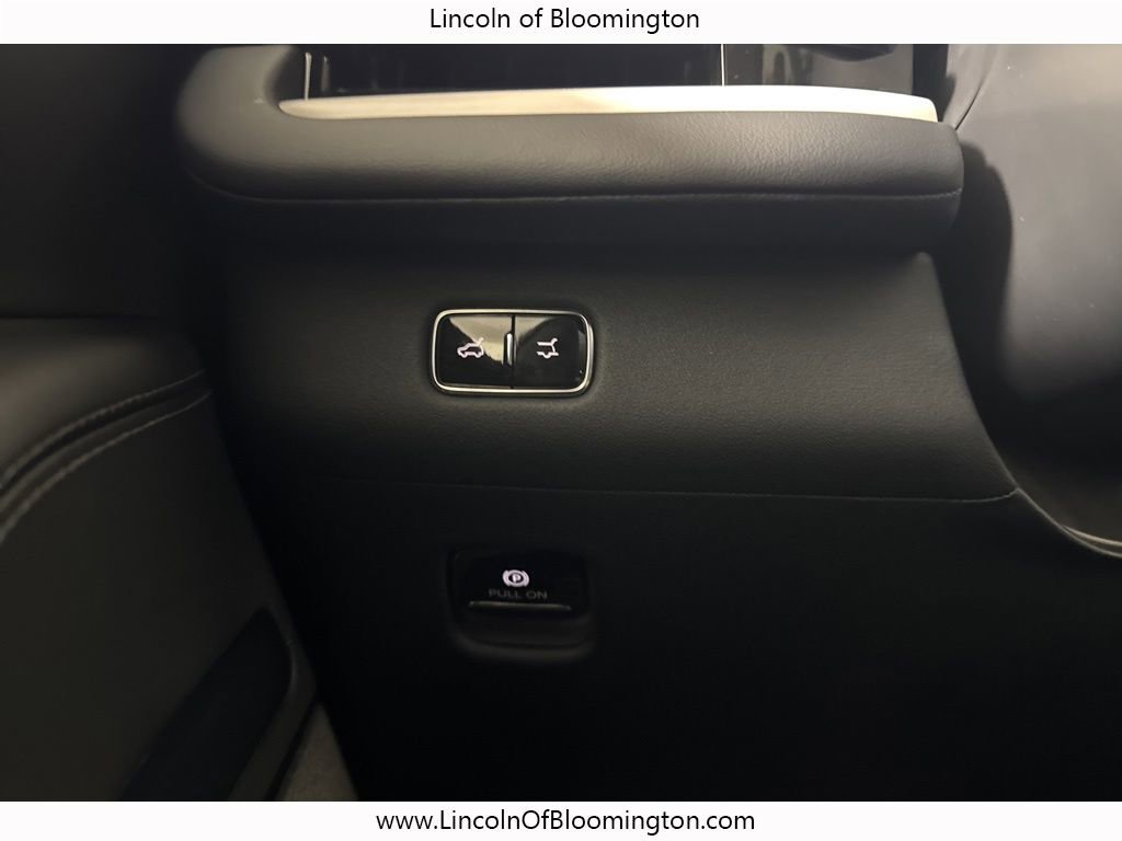 New 2025 Lincoln Navigator L Reserve w/ Jet Appearance Package image 33