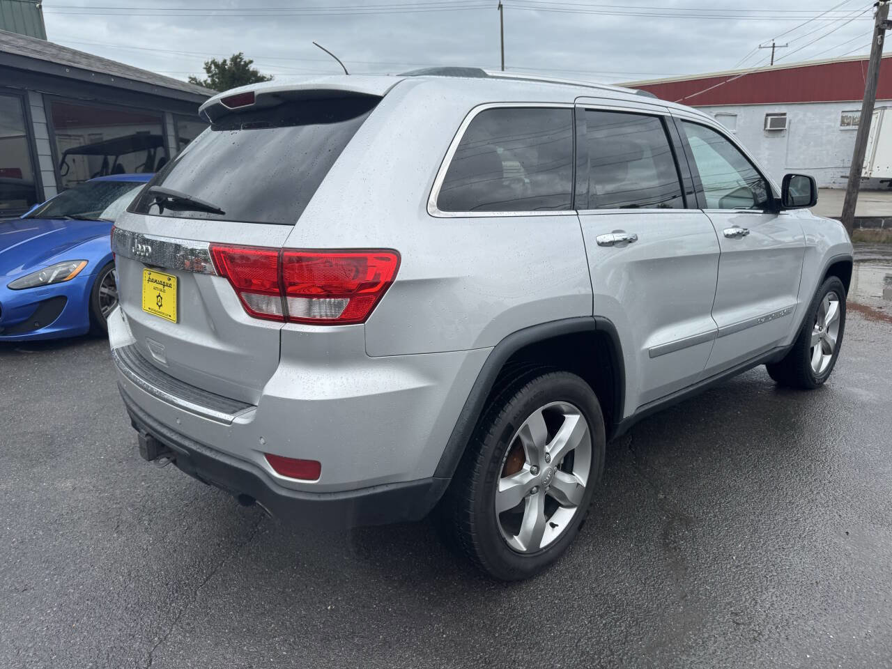 Used 2012 Jeep Grand Cherokee Overland image 11