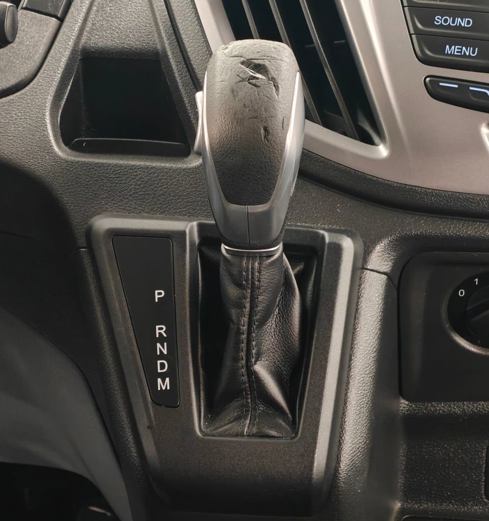 Used 2015 Ford Transit 150 XLT image 10