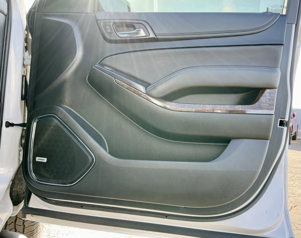 Used 2020 Chevrolet Suburban LT w/ Luxury Package image 22