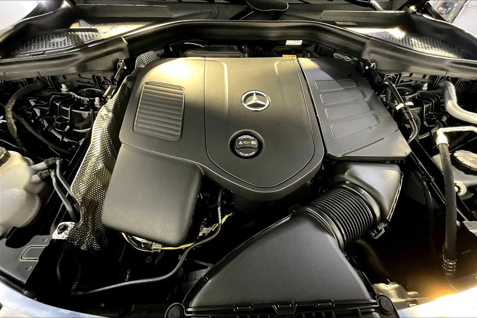 New 2026 Mercedes-Benz GLC 300 4MATIC image 14