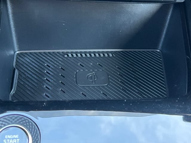 Used 2024 Kia Niro EX FWD image 25