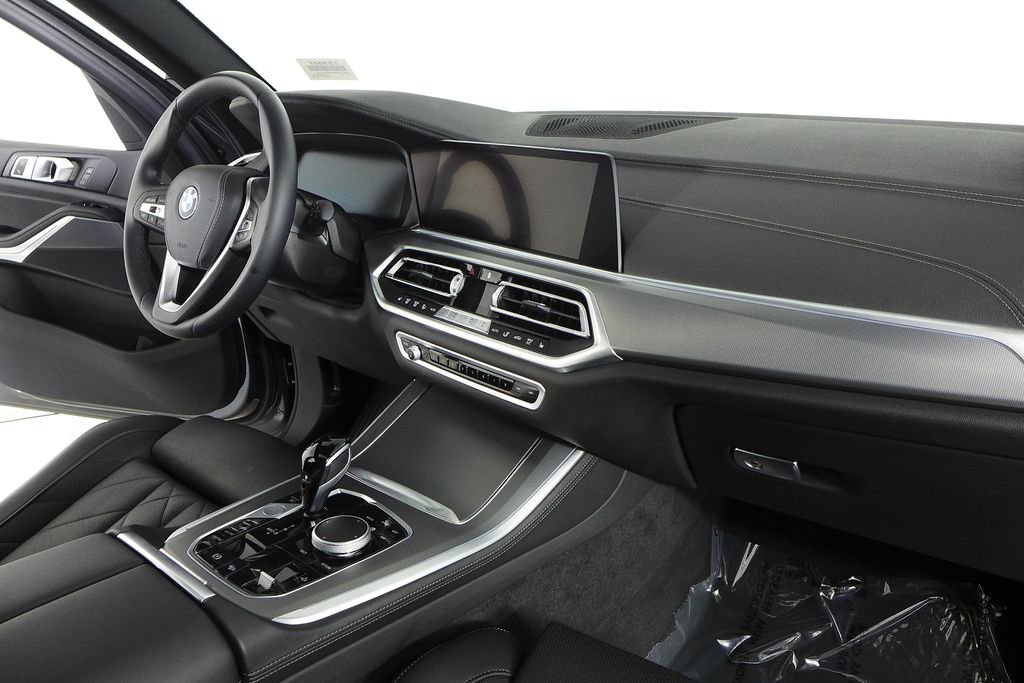 Certified 2023 BMW X5 xDrive45e w/ Parking Assistance Package AWD/4WD image 13