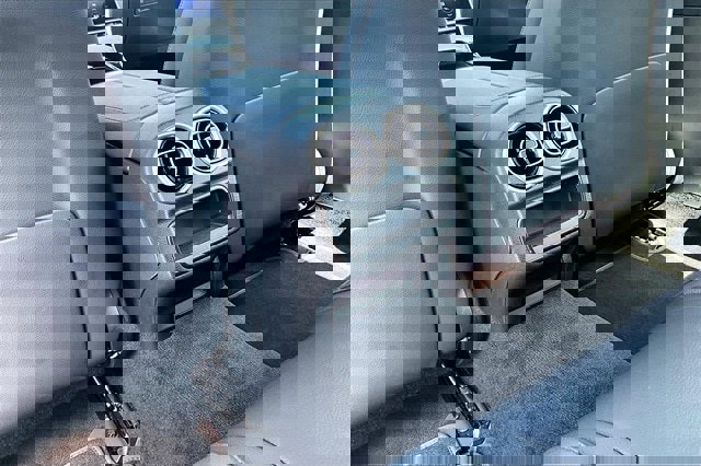 Certified 2025 Mercedes-Benz C 300 4MATIC Sedan image 13