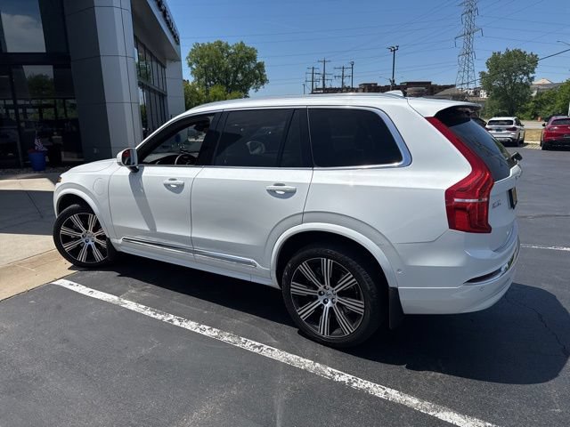 Used 2025 Volvo XC90 T8 Ultra w/ Protection Package AWD/4WD image 8