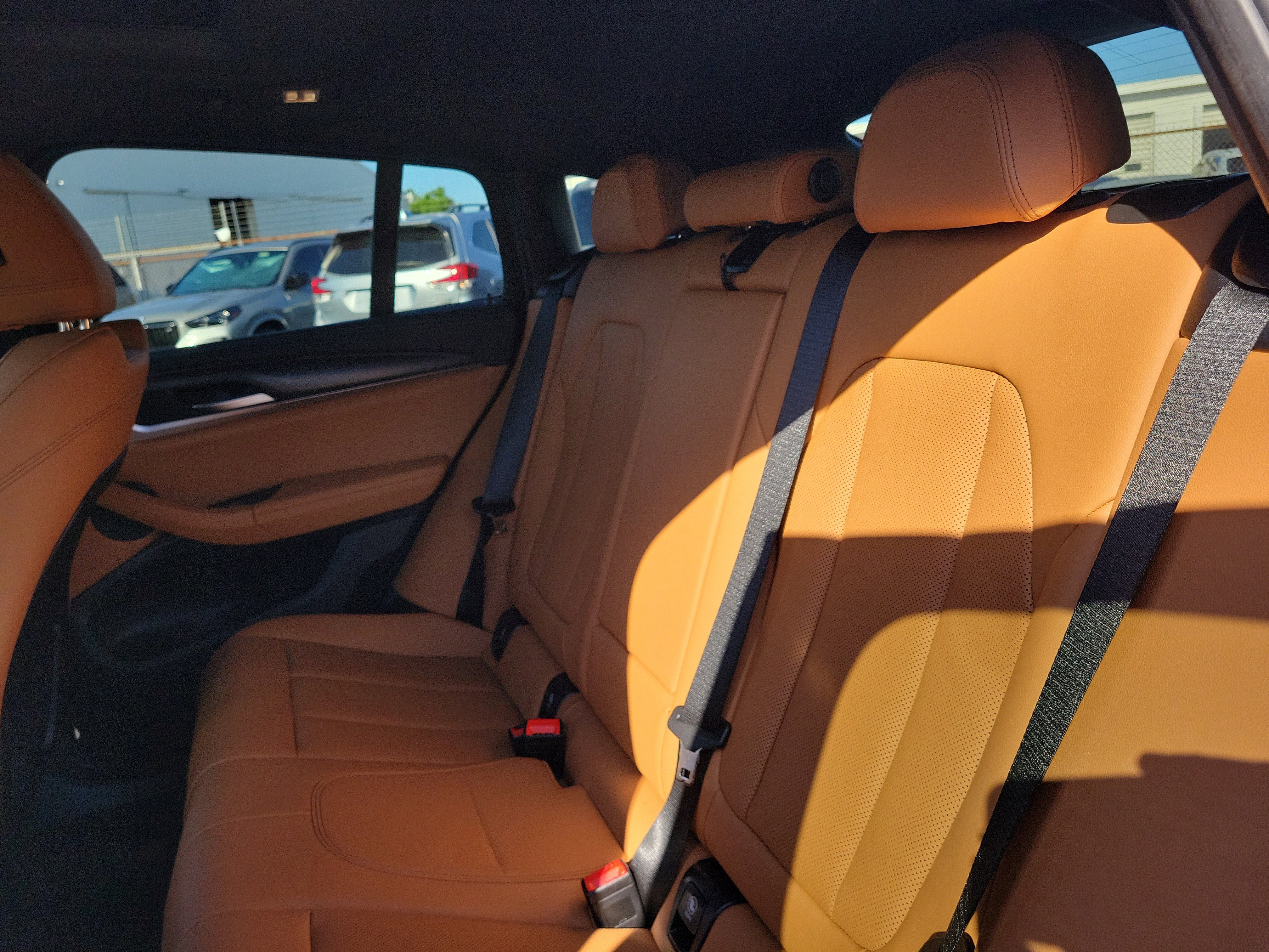 Used 2025 BMW X4 M40i image 11