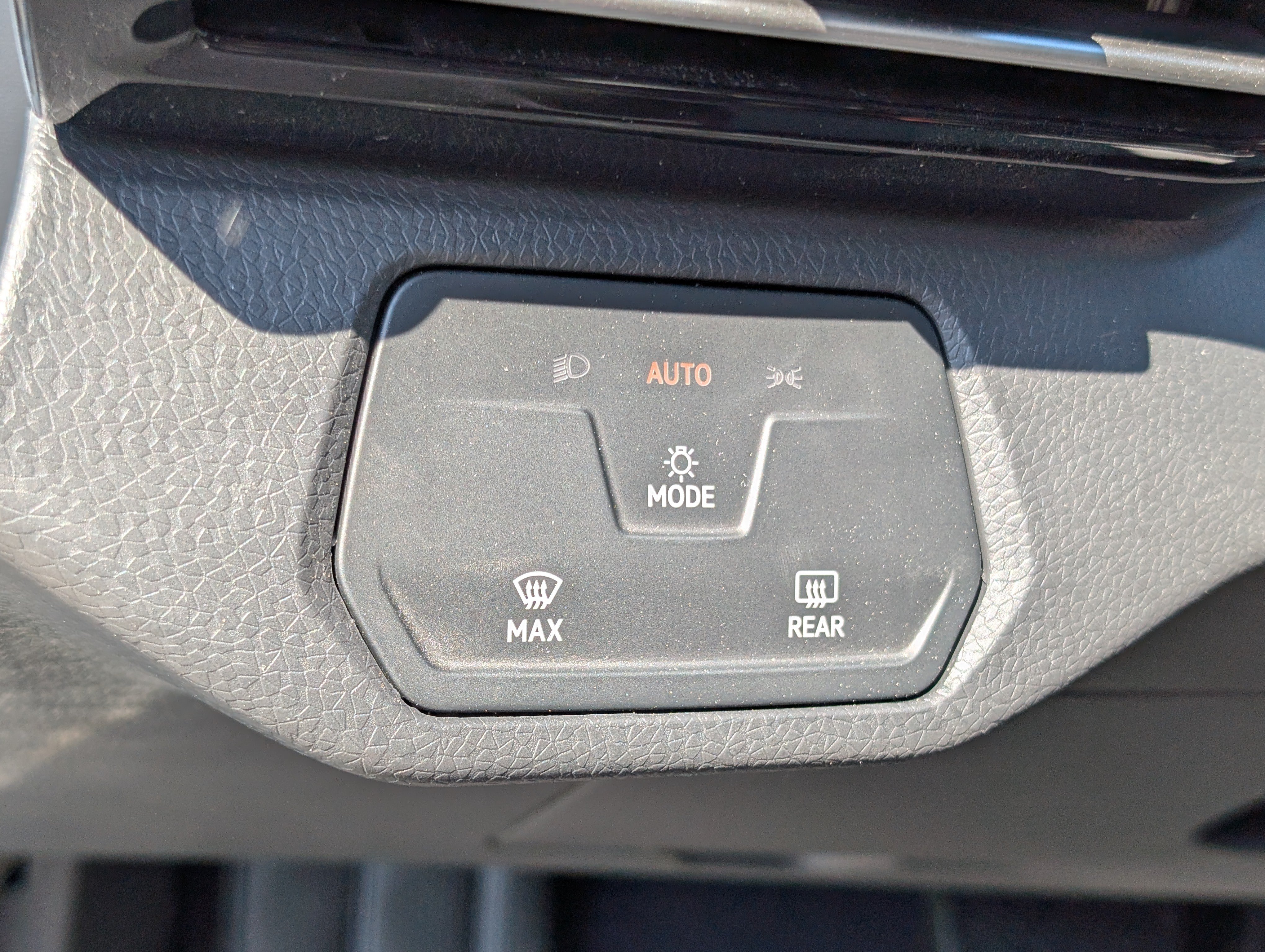 New 2026 Volkswagen ID.4 Pro RWD image 15