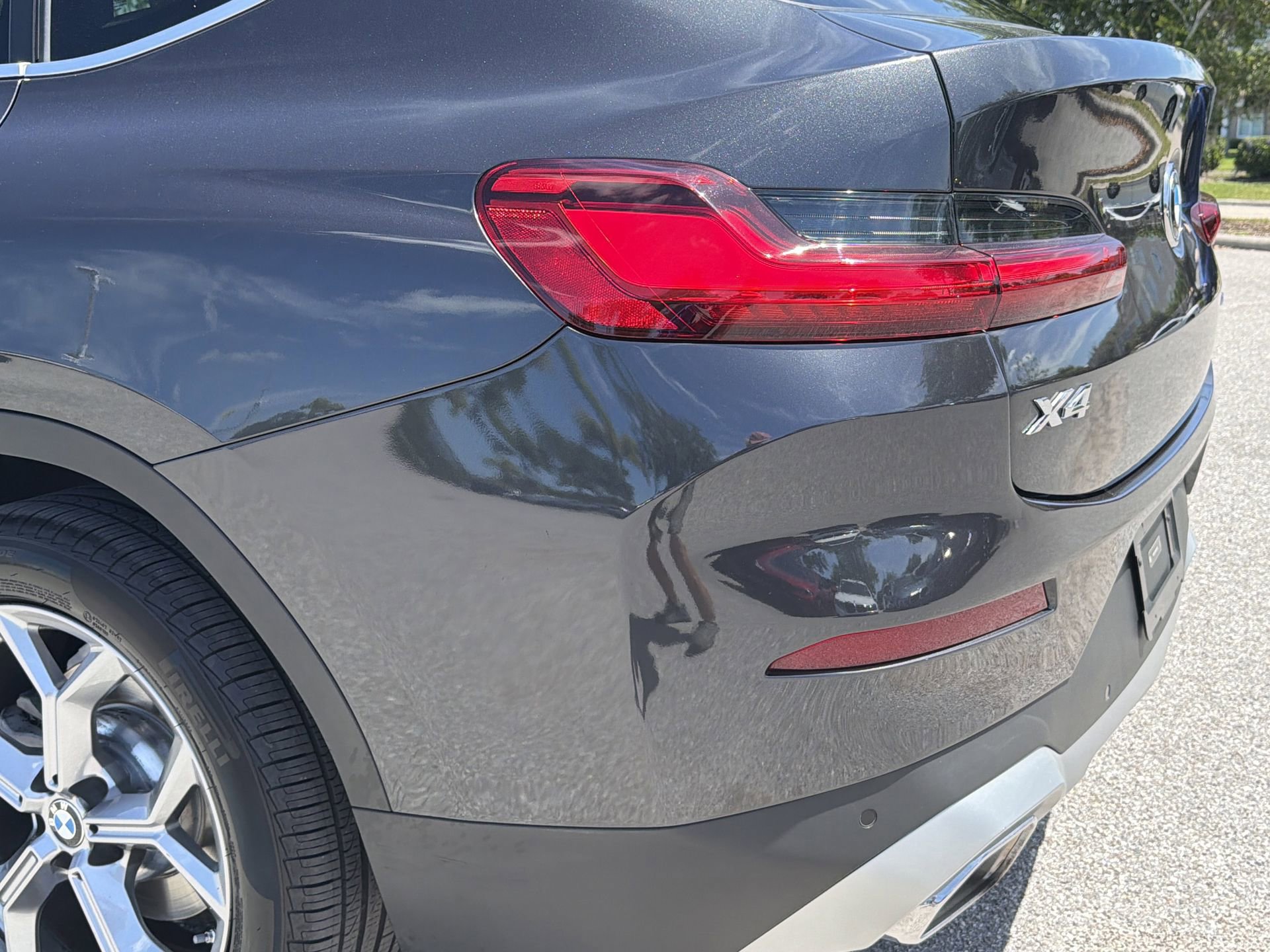 Certified 2025 BMW X4 xDrive30i w/ Premium Package image 10