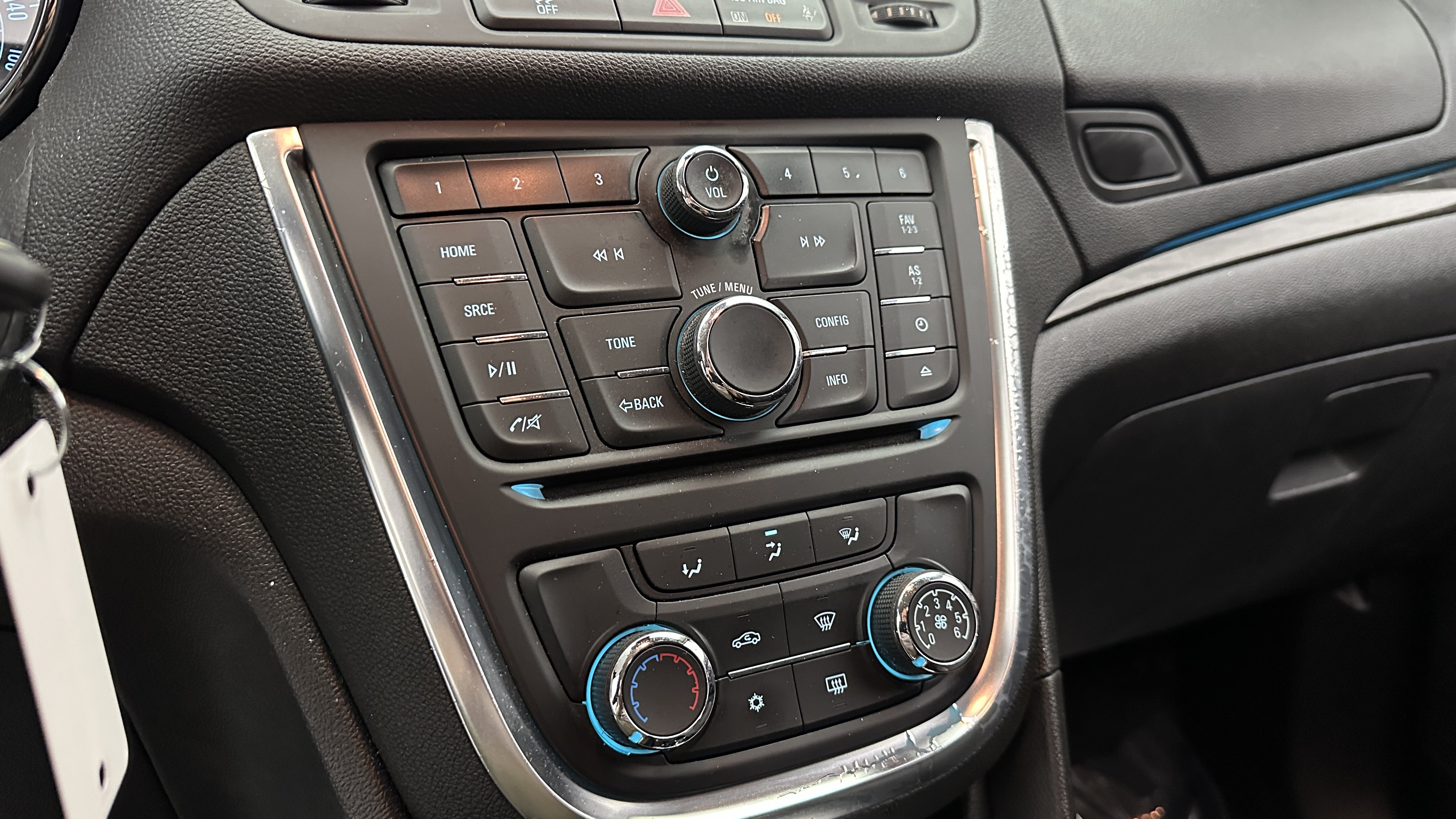 Used 2016 Buick Encore FWD image 17
