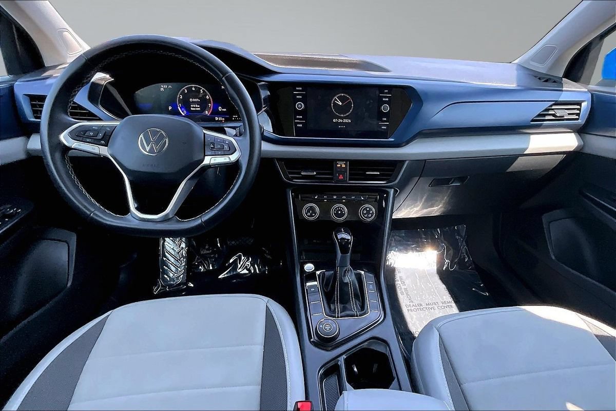Used 2023 Volkswagen Taos SE w/ Panoramic Sunroof Package AWD/4WD image 19
