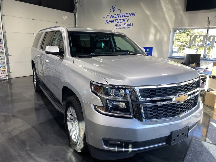 Used 2019 Chevrolet Suburban LT AWD/4WD image 2