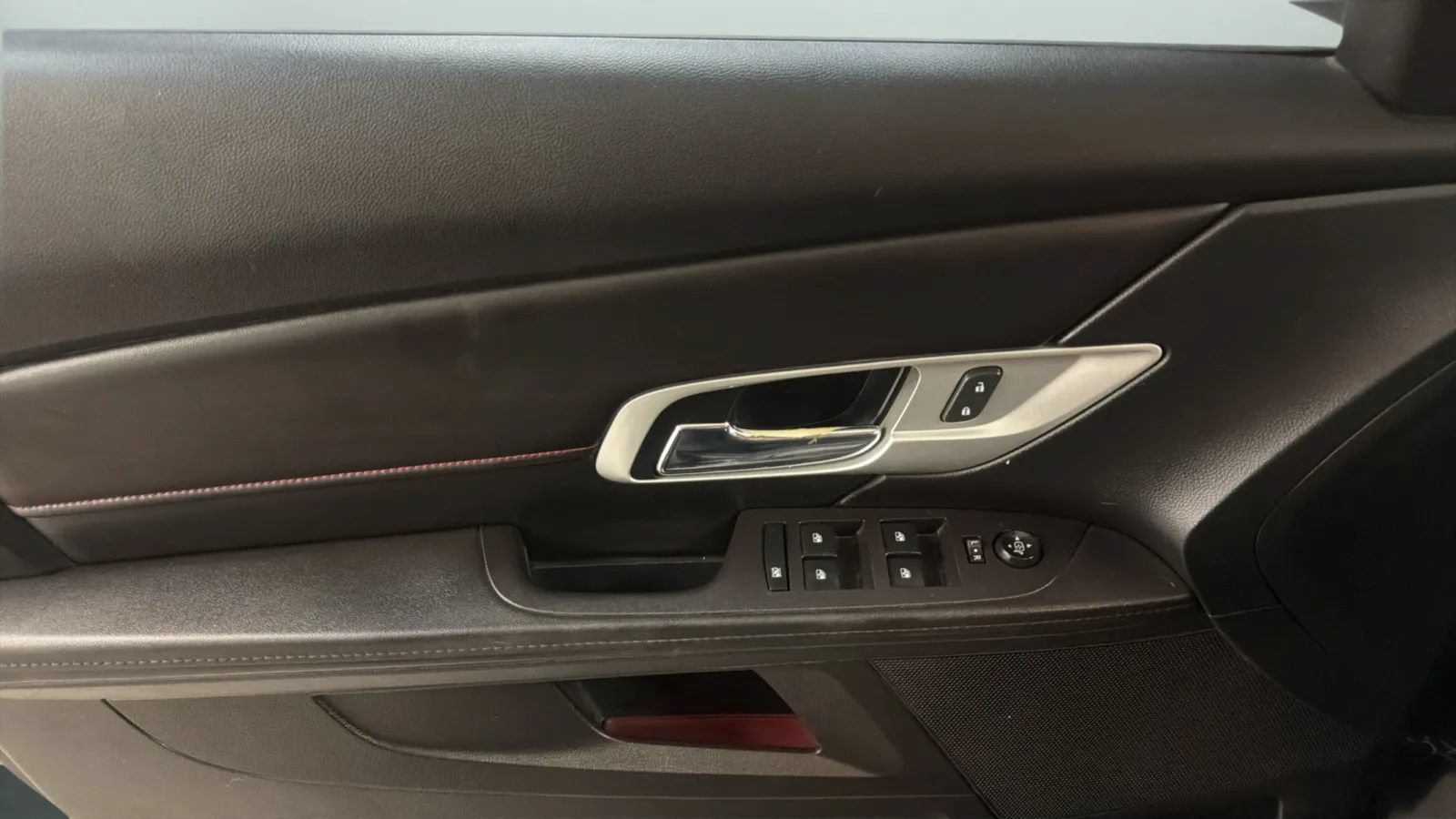Used 2017 GMC Terrain SLE FWD image 16