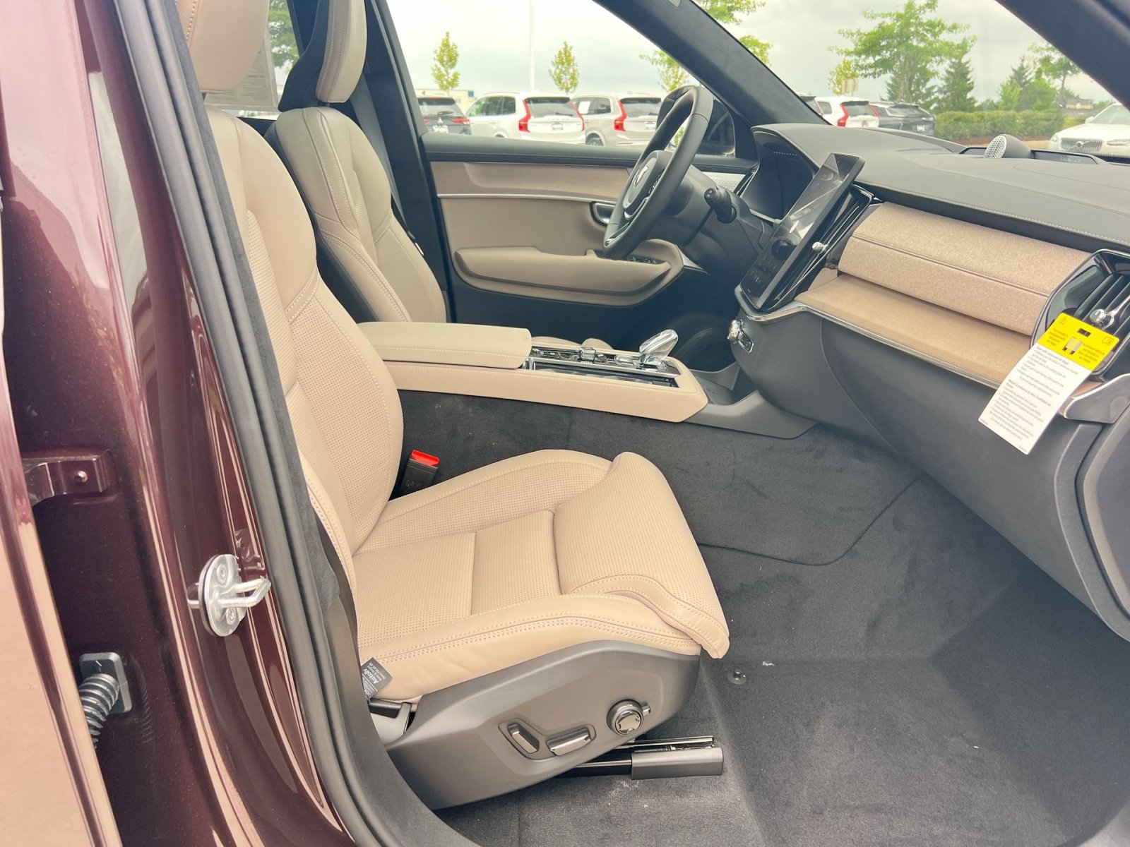 New 2026 Volvo XC90 B6 Ultra w/ Lounge Package AWD/4WD image 34
