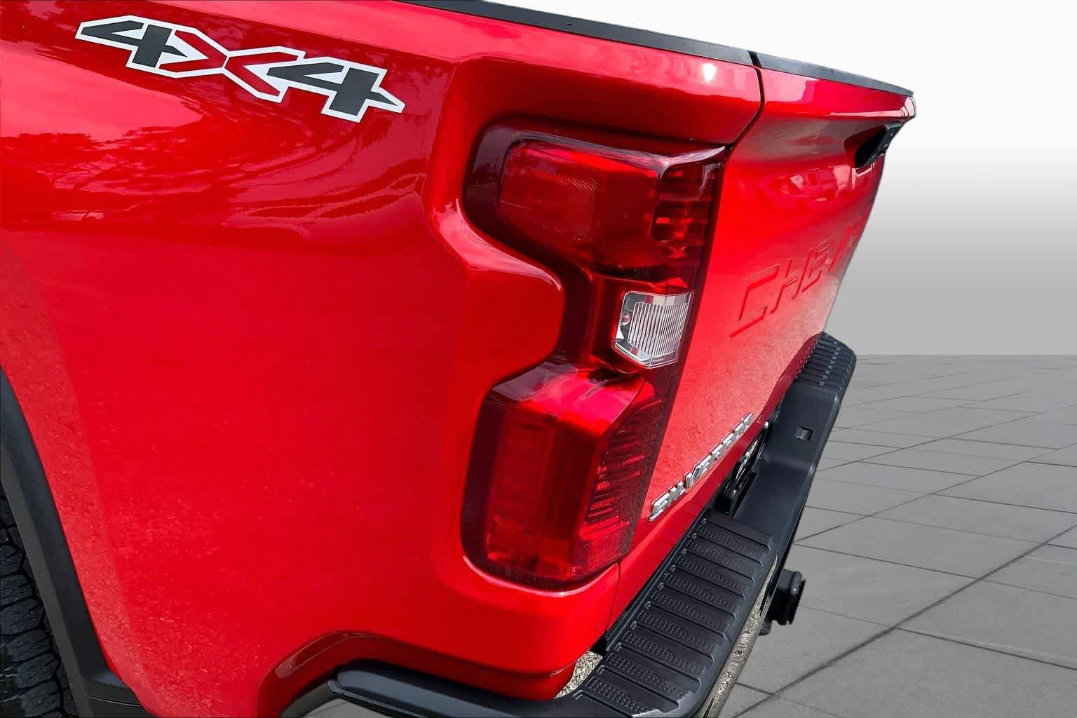 Used 2025 Chevrolet Silverado 2500 Custom w/ Custom Convenience Package AWD/4WD image 29