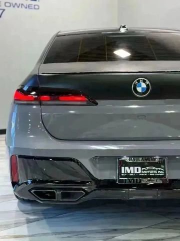 Used 2025 BMW 760i xDrive w/ Executive Package AWD/4WD image 50